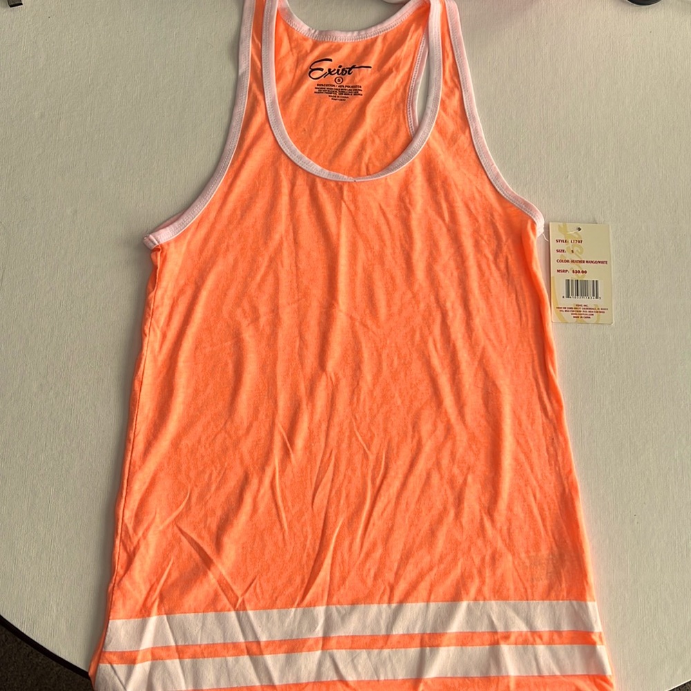 Razor back tank